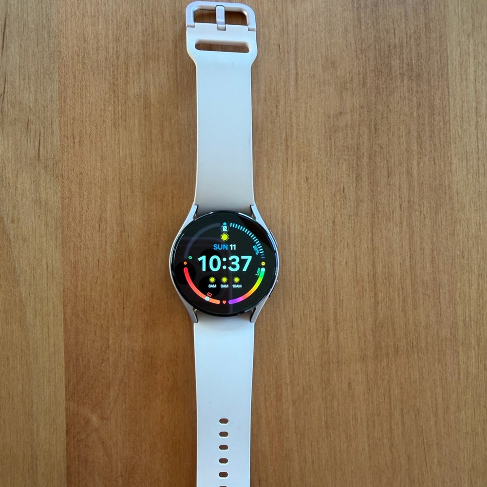 Galaxy 5 Smartwatch rose gold with light pink Band for Samsung - Picture 2 of 11